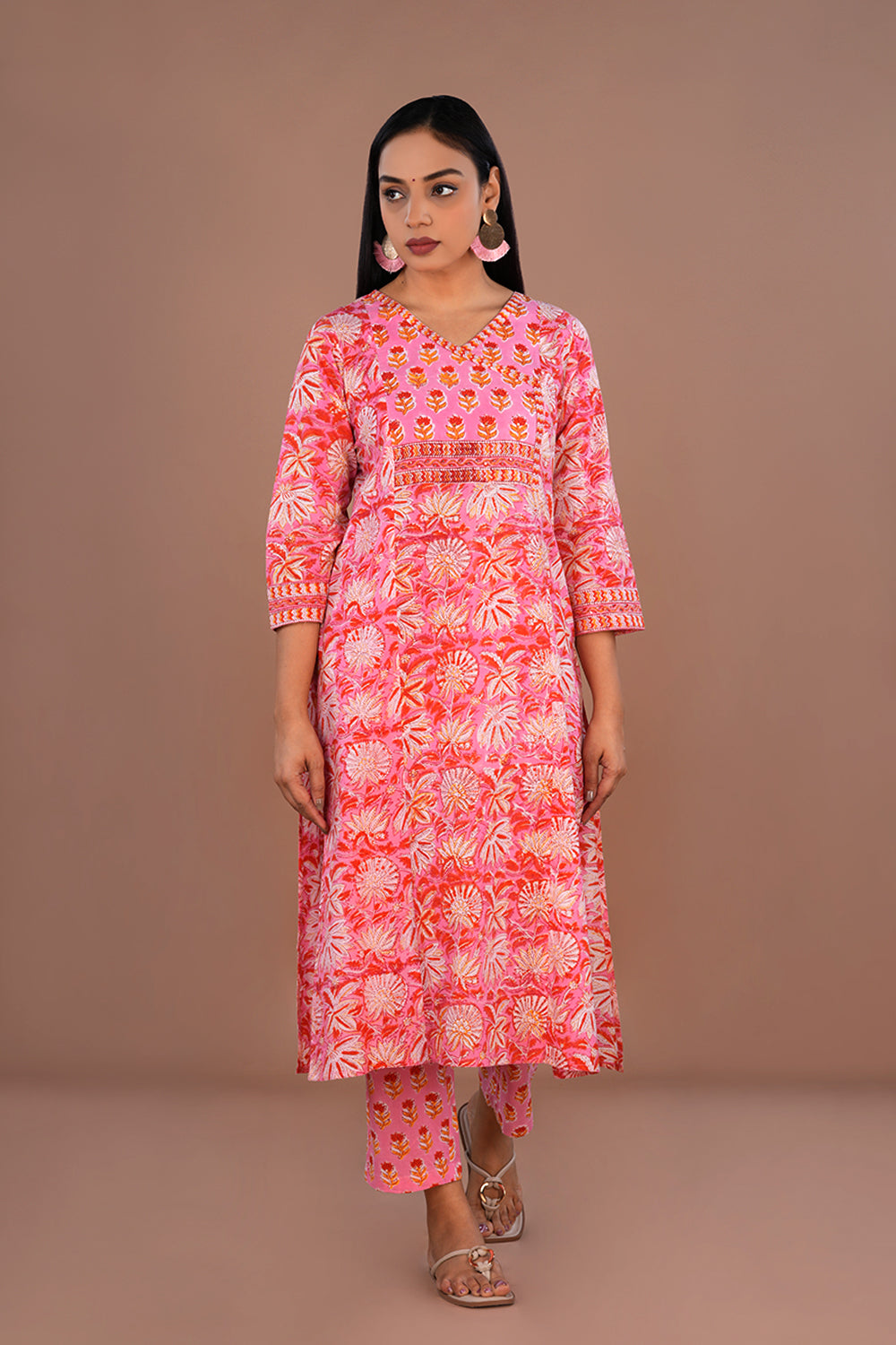 Image of Pink Sanganeri block printed cotton kurta and pants set